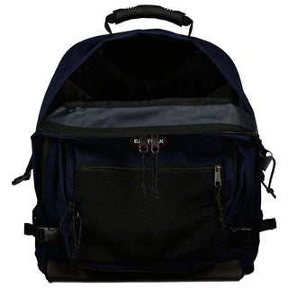 Eastpak Ultimate Ryggsäck - Ultra Marine, fotad mot en vit bakgrund.