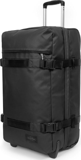 Eastpak Transit'R Mellanstor Resväska - Tarp Black, fotad mot en vit bakgrund.