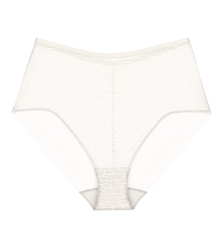 Vit Signature Lace maxitrosa med kurvad design och spetsdetaljer, frilagd mot vit bakgrund.