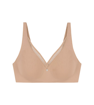 Bygellös Shape Sensation-bh i Smooth Skin (beige), med naturlig minimizer-effekt och sömlös design, frilagd mot vit bakgrund.